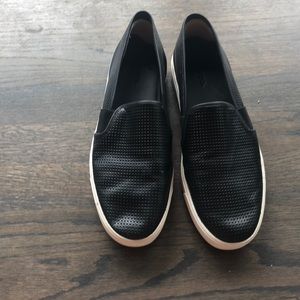 VINCE BLAIR SLIP ONS